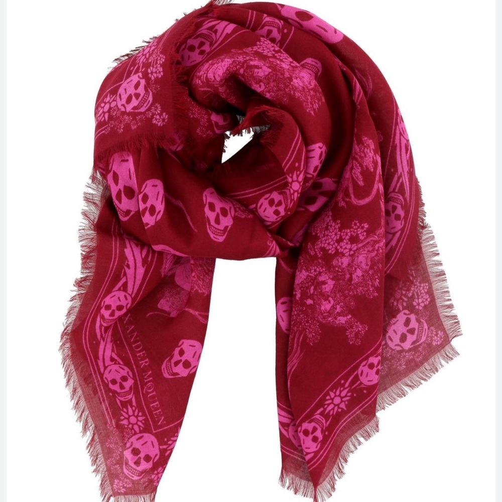 Alexander McQueen wool blend scarf with skull print